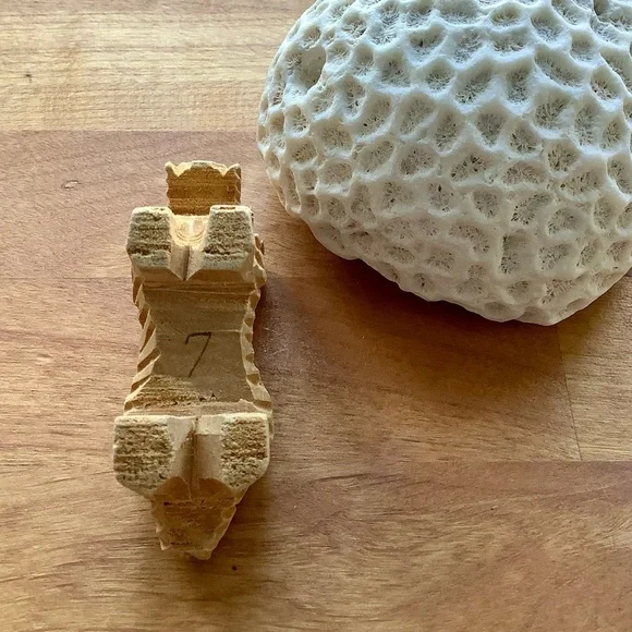 SOLD - Vintage Handcarved Wooden Dog - Picture 5 of 6